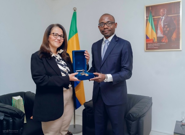 LE MINISTRE DU LOGEMENT RECOIT   LA SOCIÉTÉ ÉGYPETIENNE SAMCO POUR DES PROJETS DE LOGEMENTS SOCIAUX